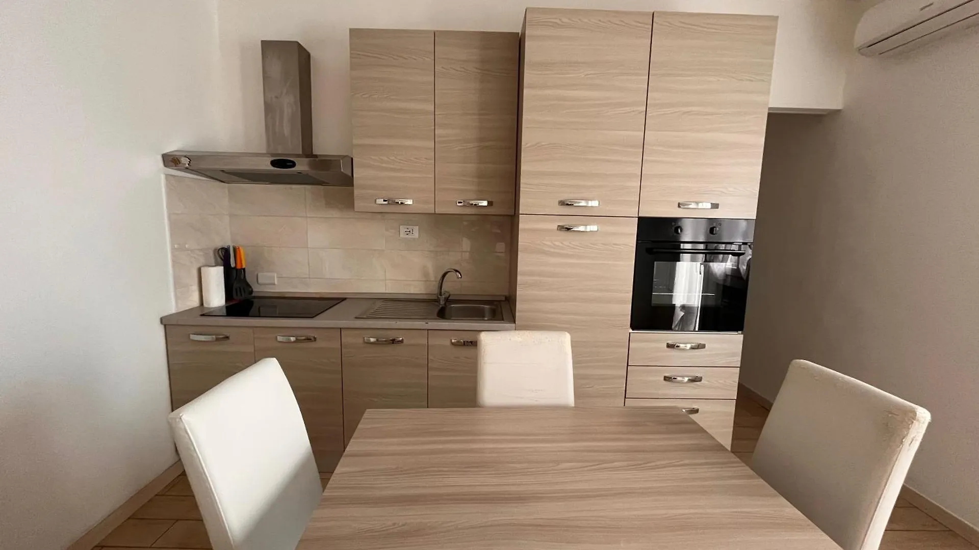 Podgora 2 Apartment Mestre Italy